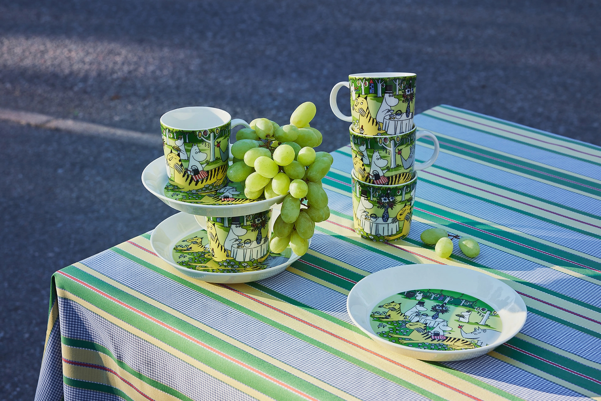 Moomin_Arabia_2023_Summer_seasonals_Garden_Party_7_Banner.jpg