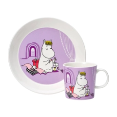 Set mug & plate Snorkmaiden lila - Snorkmaiden is sweet and sensitive, sometimes a little vain and flirtatious snork who enjoys being the ... The Snorkmaiden Lila Moomin dish set includes a 0.3-litre Moomin mug and a 19-cm ...