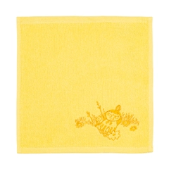 Towel 25x25cm Little My yellow - Enjoy the softness of a charmingly small Moomin towel. In the towel's illustration you find the fiery and independent Little My.