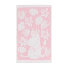 Håndkle 30x50cm Skjell rosa - Snorkfrøken er omgitt av skjell, de skattene hun setter størst pris på fra havet. Skjellene og blomstene framhever Mummitrollenes sterk tilknytning til omgivelsene sine, og den nydelige ...