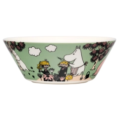 Kulho 15cm Hellyys - The Loving Care bowl's illustration embodies the spirit of the Moomin family where love and care are ... The illustration shows a heart-warming adventure where a picnic turns into a daring ...