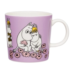 Mug 0,3L Sweethearts - The Sweetheart mug captures the fun and endearing relationship between the playmates and sweethearts ... They remind us that while we may not be perfect, we are always better together!