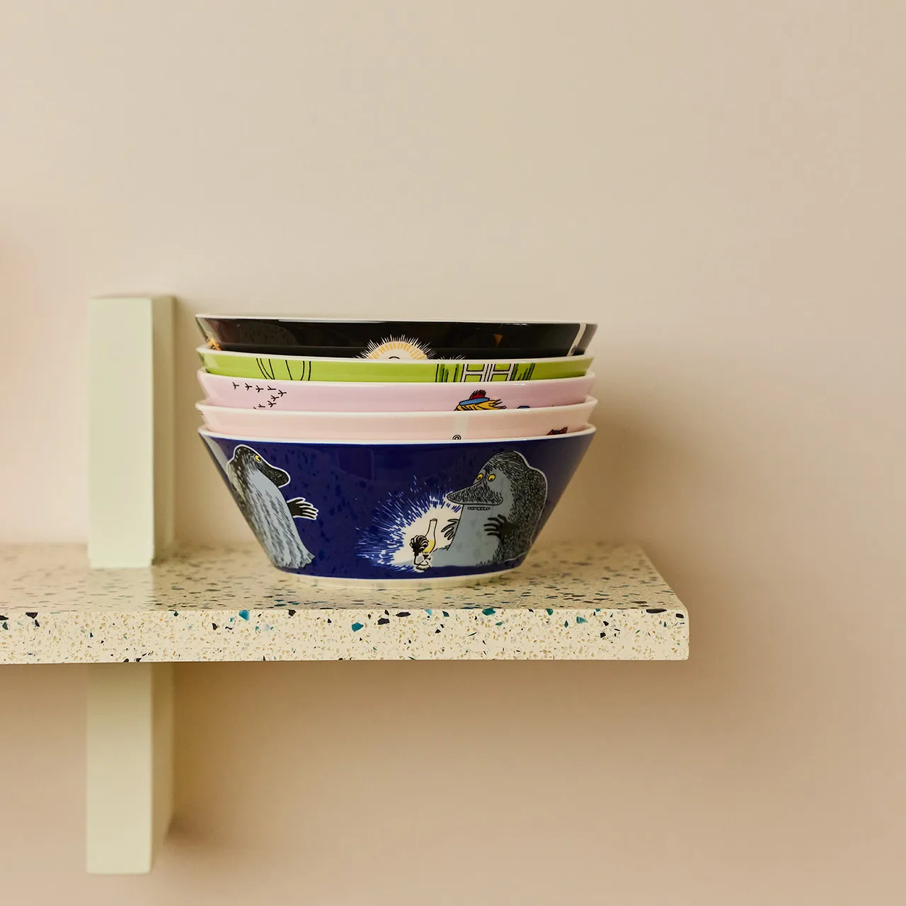 1005578_Moomin_bowl_15cm_The_Groke_3.jpg