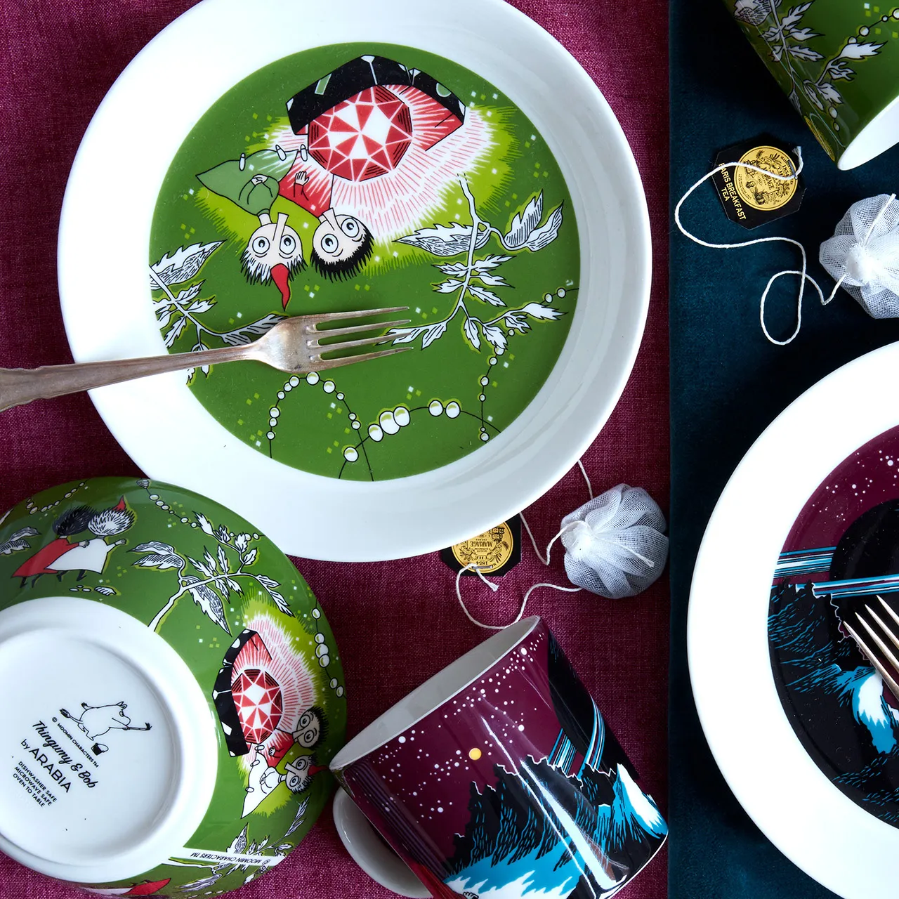 1025544_Moomin_moomin-mug-03L-hobgoblin-purple_04.jpg