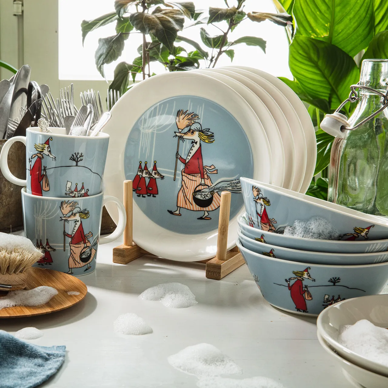 1057216_Moomin_moomin-mug-03L-fillyjonk-grey_05.jpg