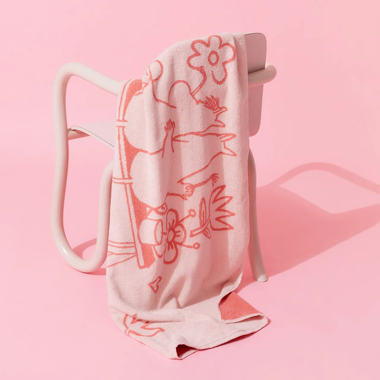 1072617_Moomin_bath_towel_70x140_Love_2.jpg