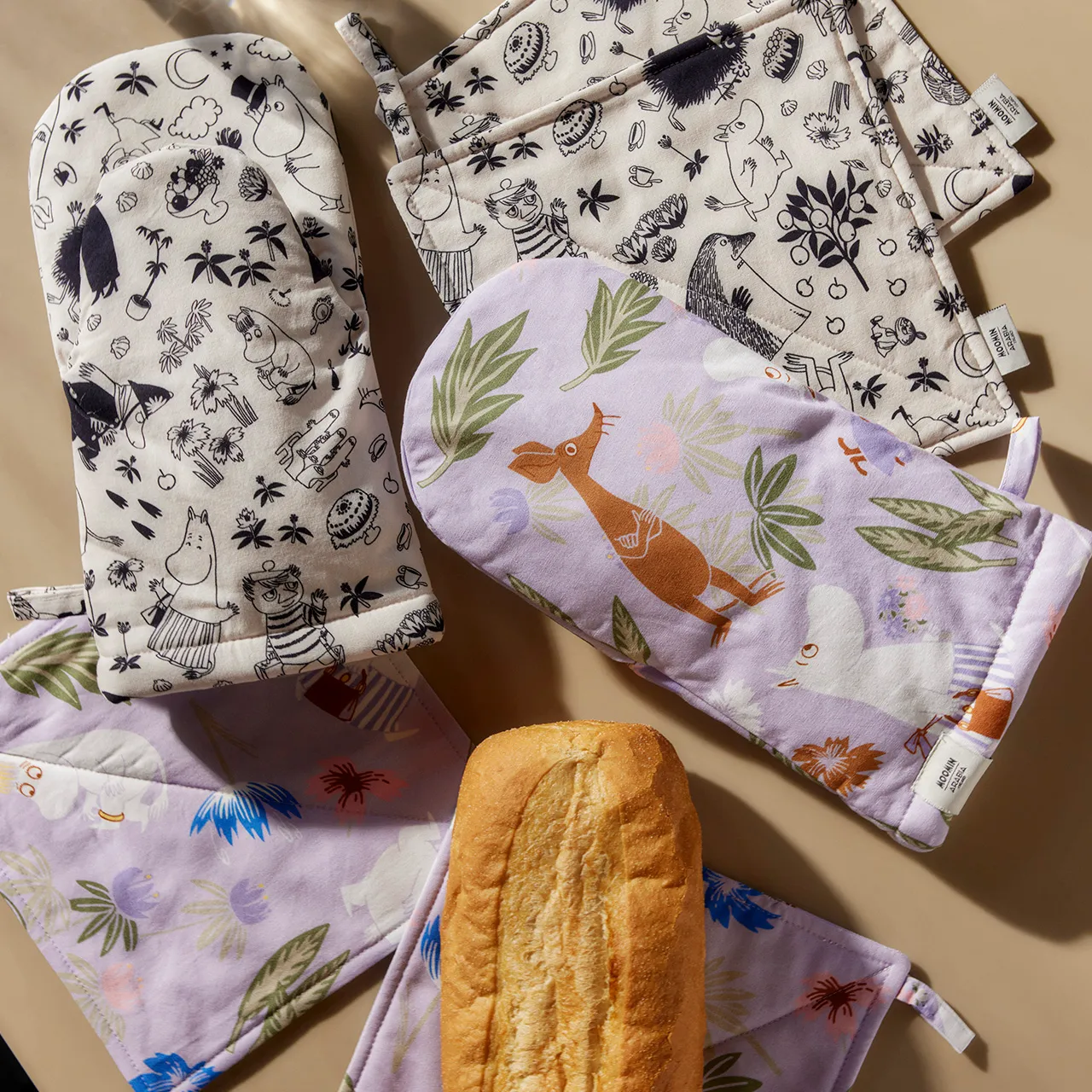 1072655 Moomin oven mitten 15x34cm purple_3.jpg