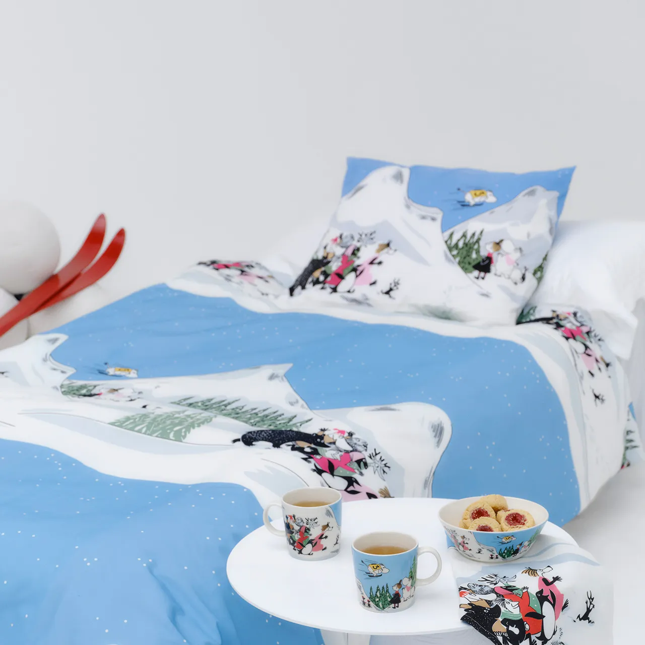 1074794_Moomin_pillowcase_ski_jumping_2.jpg