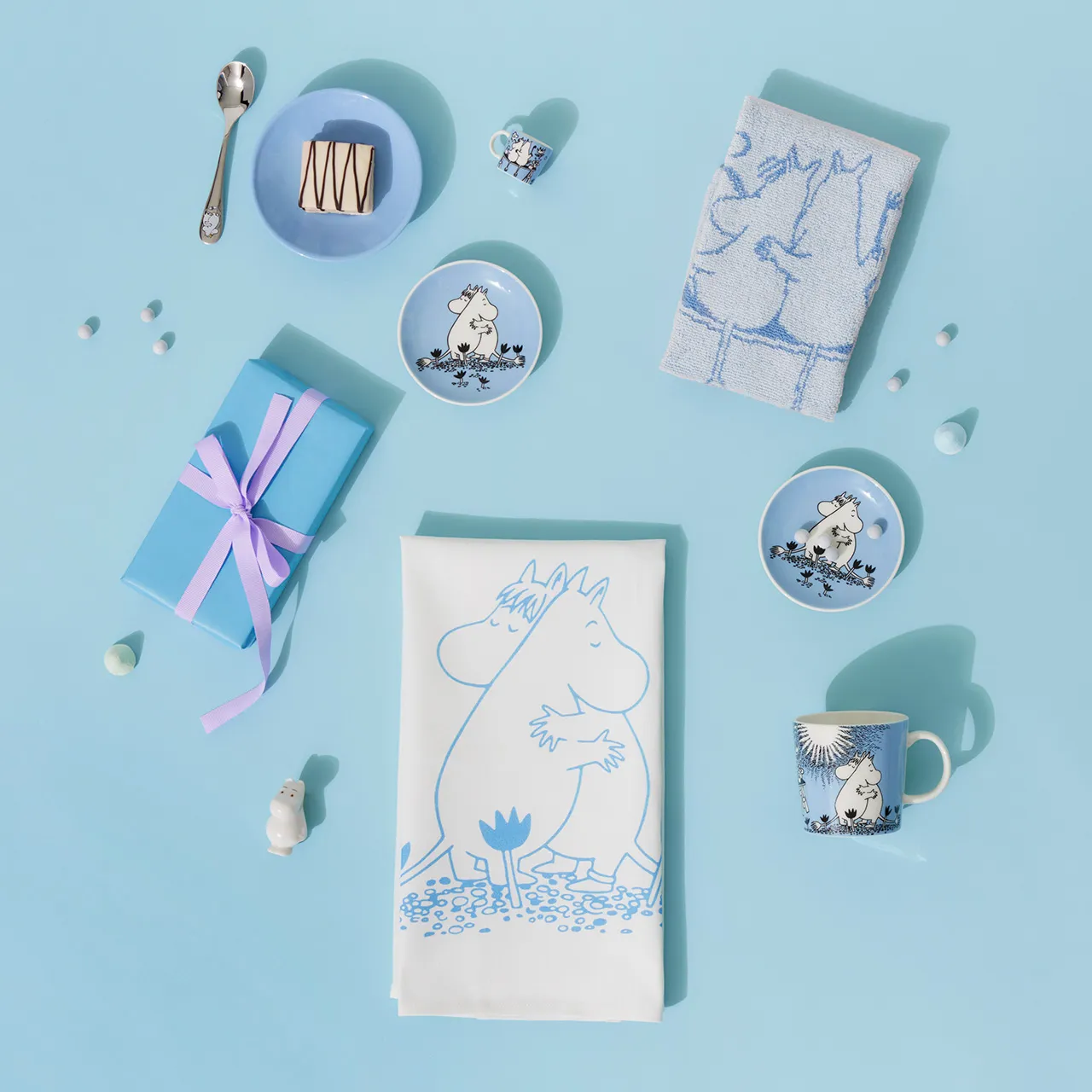 1074881_Moomin_minimug_Love_Blue_3.jpg