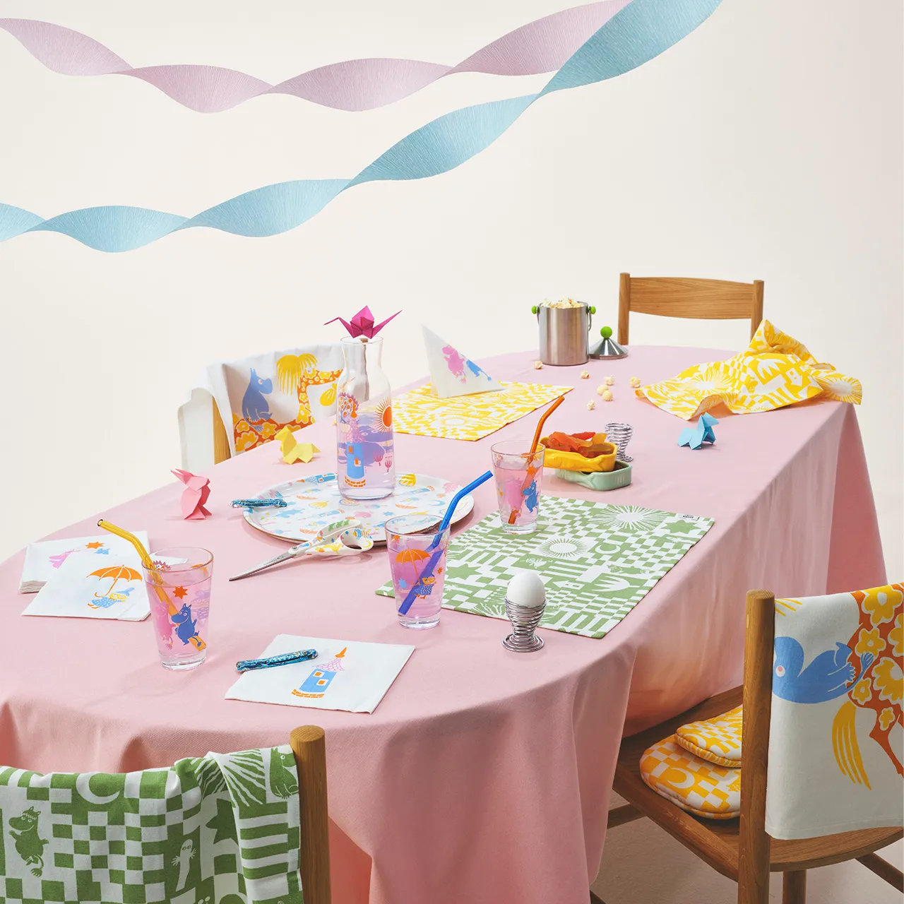 1077461_Moomin_k.twl_set_50x70_Party_yellow_GOTS_4.jpg