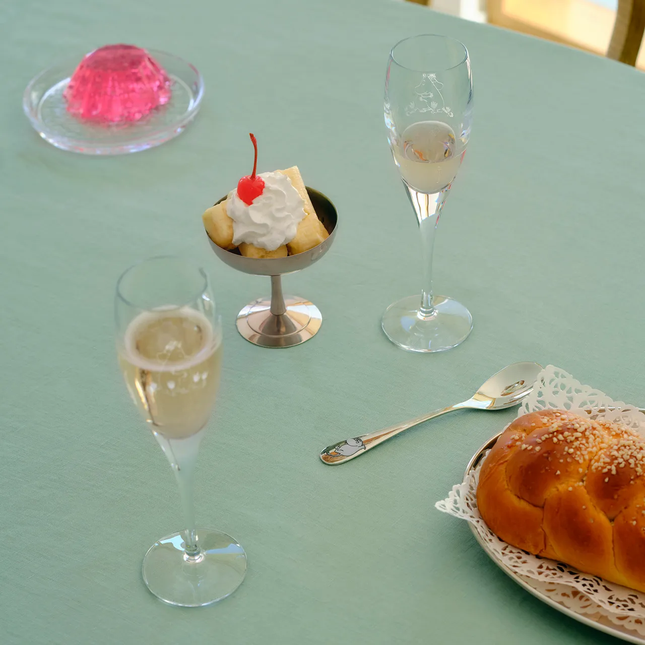 1078832_Moomin champagne flute set 16cl 2pcs_2.jpg