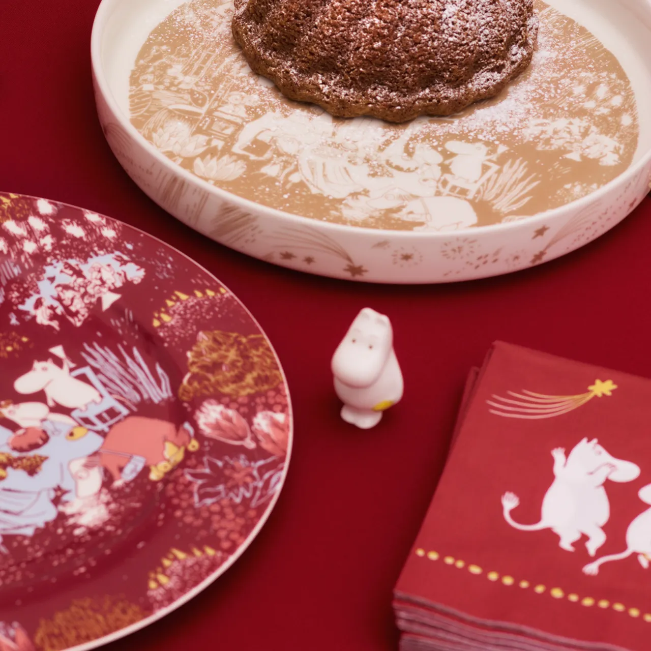 1079556_Moomin_paper_napkin_33cm_Festive_Moments_lifestyle_3.jpg