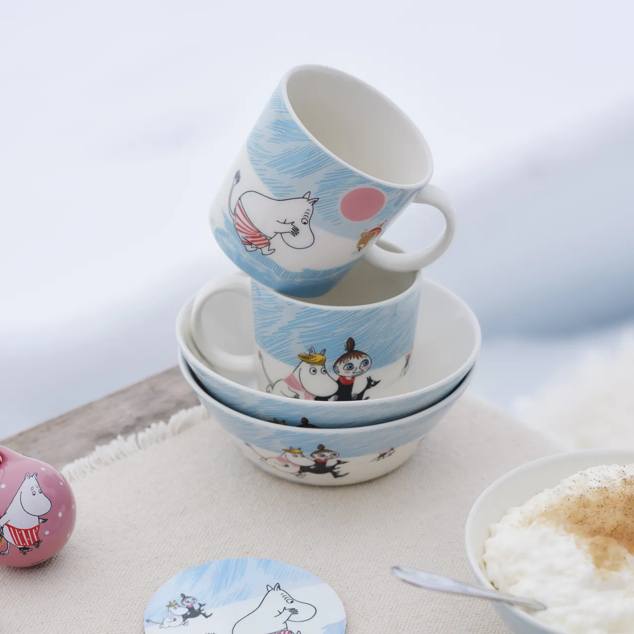 1079656_Moomin_mug_0,3L_Ice_swimming_3.jpg