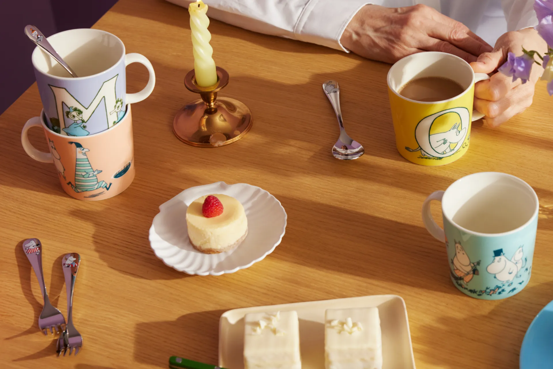 moominarabia_2023_cutlery_alphabetmugs_cropped.jpg