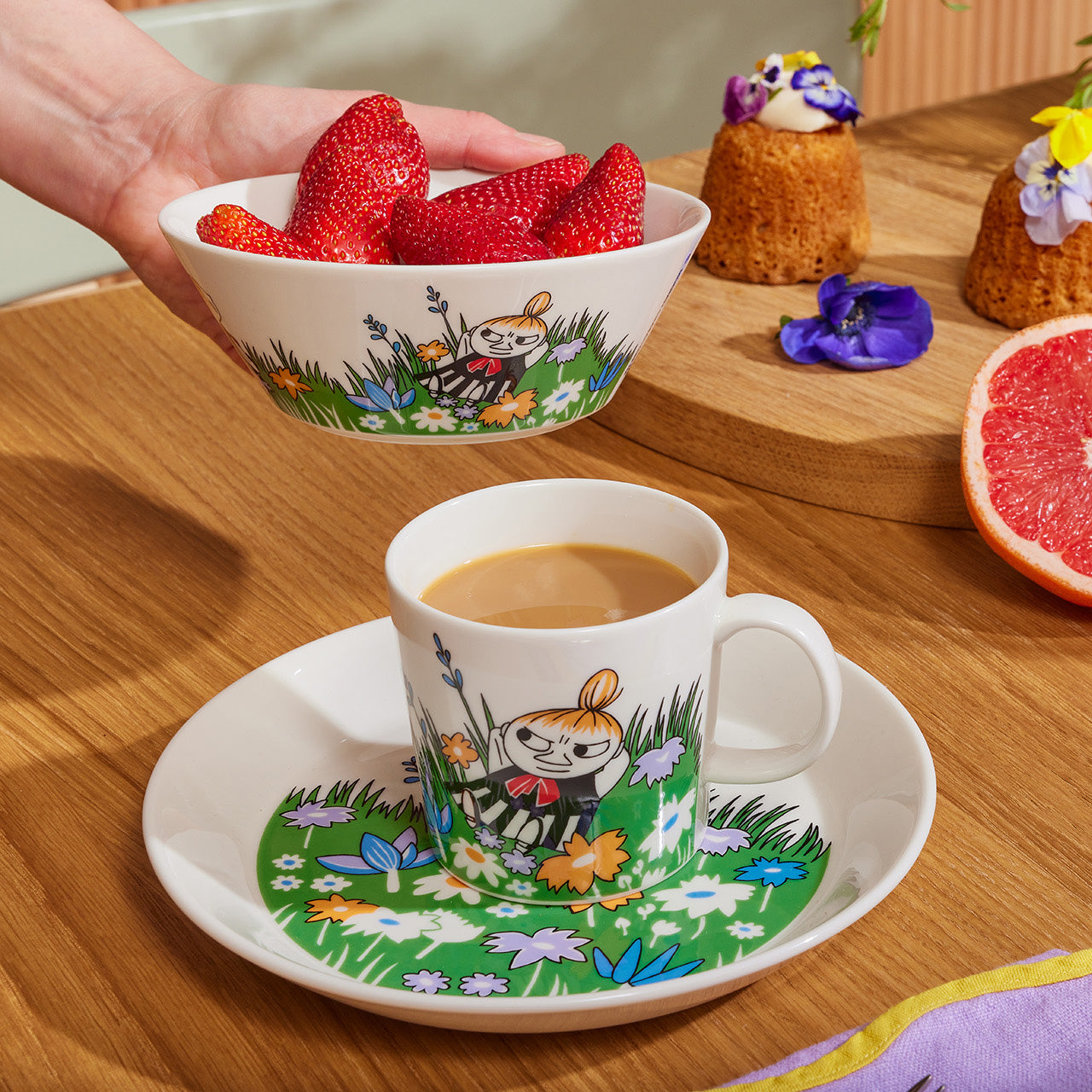 Moomin bowl 15cm Little My and meadow | Moomin Arabia