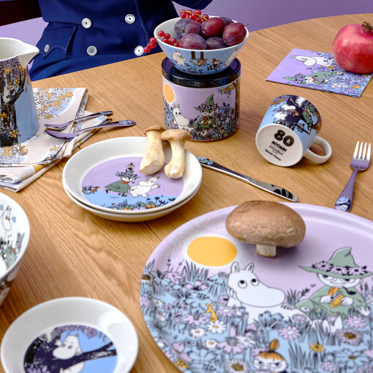 Moomin tray 35cm Friends Forever 80 | Moomin Arabia