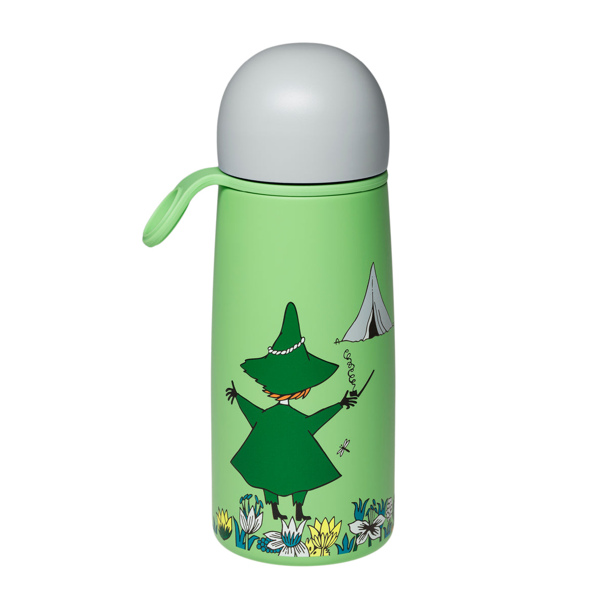 Muumi termospullo 0,45L Nuuskamuikkunen - A light green insulated thermos bottle with a lid and carrying loop, featuring an illustration of Snufkin standing in a field of flowers.