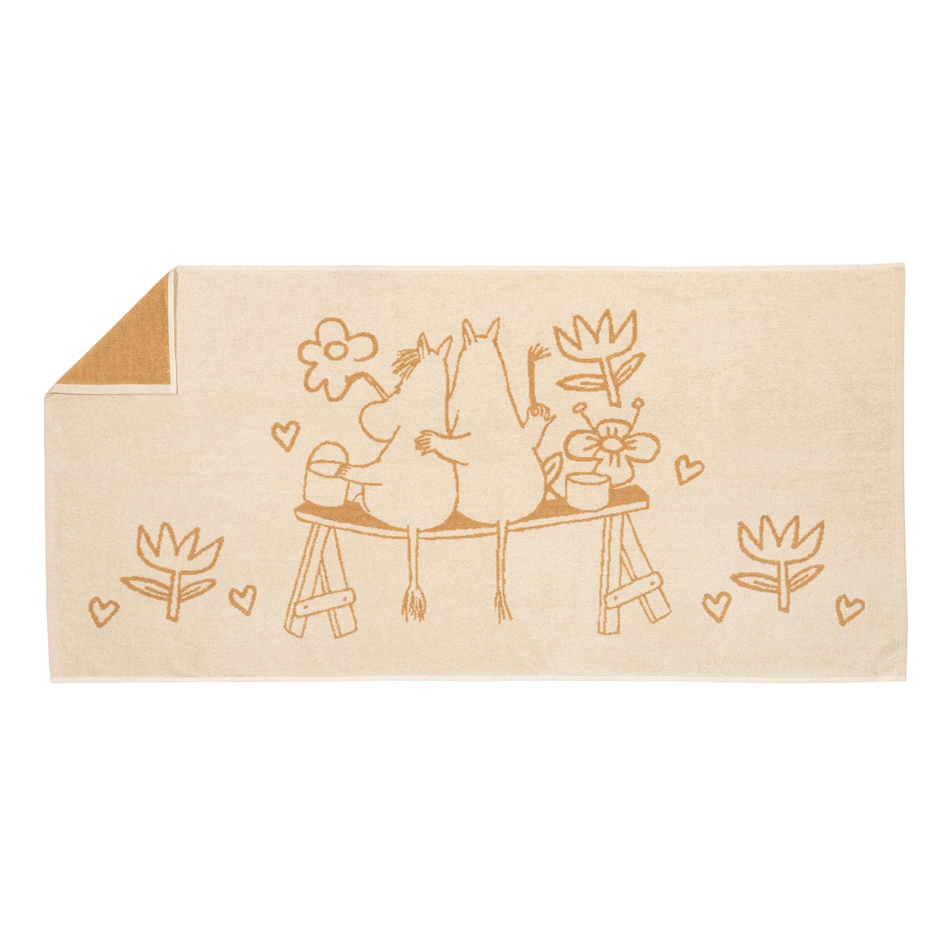 A beige bath towel with an illustration of  Snorkmaiden and Moomintroll painting flowers on the wall together.