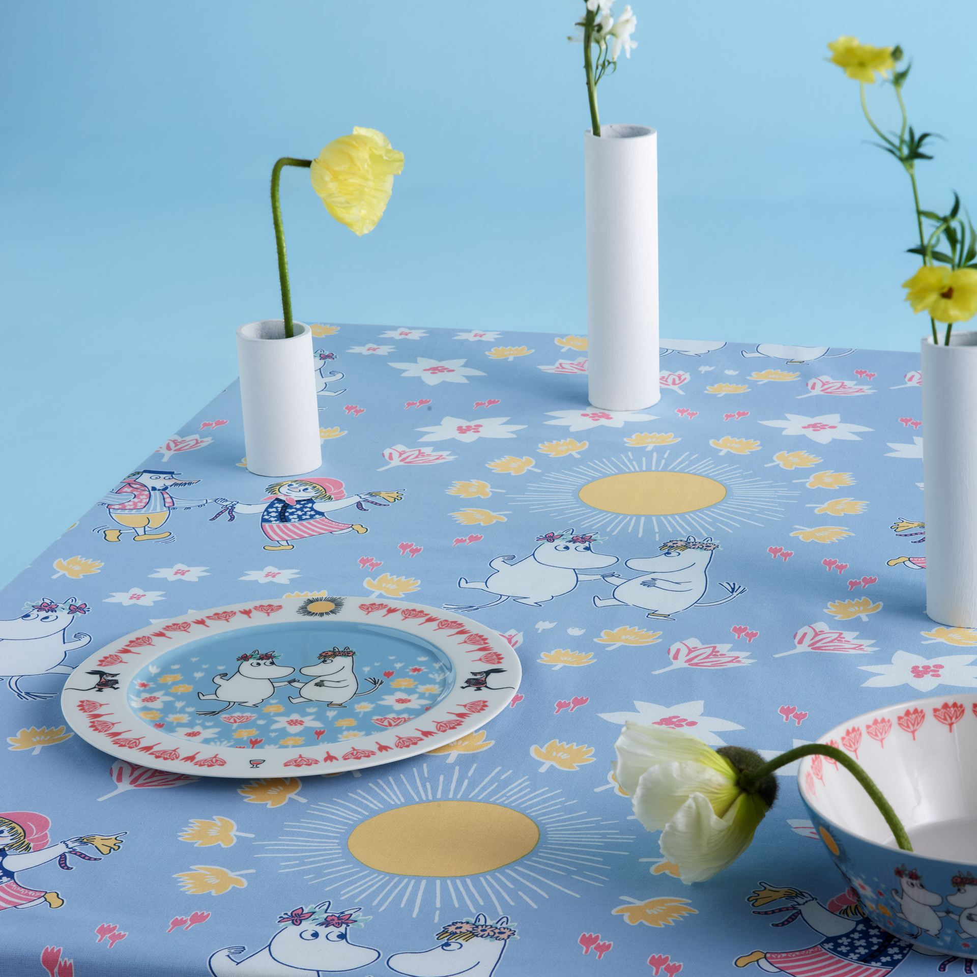 Mumin bordsduk 250x140cm Sommardans